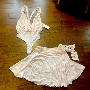 Free people skirt set, size large, new, color Down